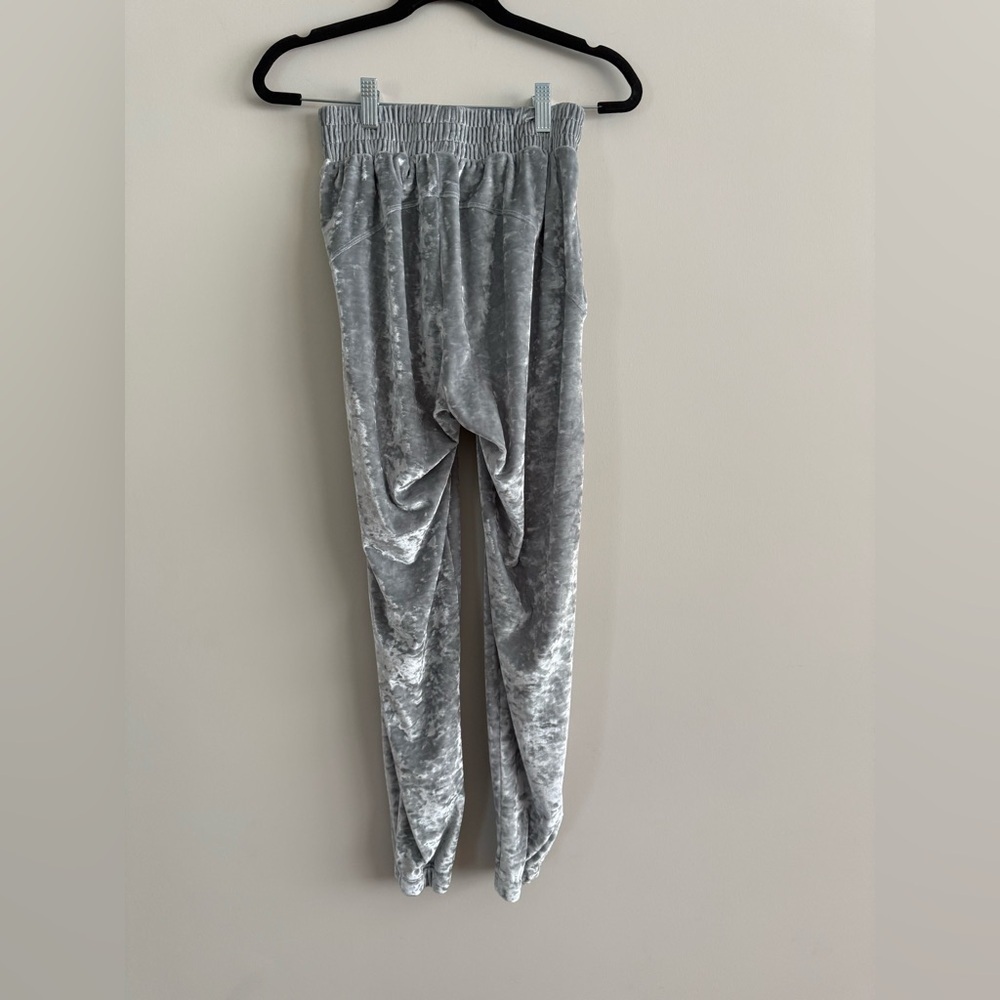 Heroine Sport Jogger/Tank Set. Like New Condition. Size XS - Picture 11 of 12